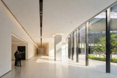 塑造出极具视觉冲击力的科技感空间