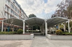 <b>尽显街区的烟火温情</b>