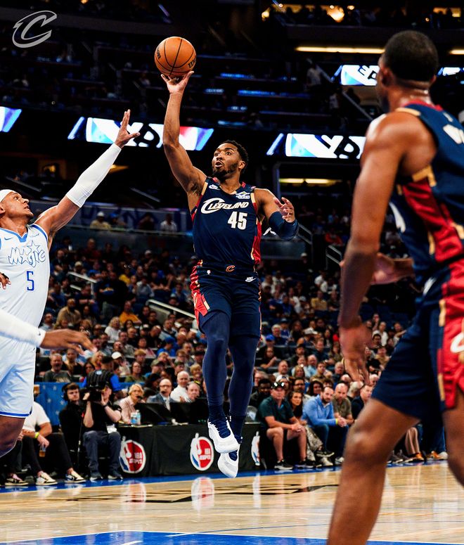 哈登独木难支 骑士客场不敌魔术 魔术双核联手终