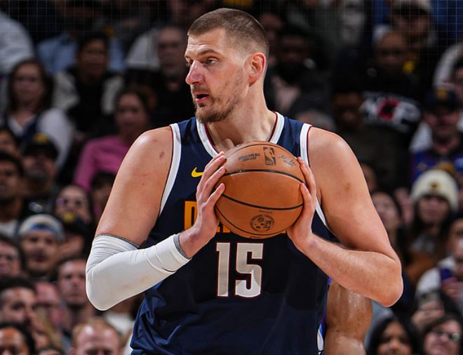 掘金逆转爵士豪取三连胜 约基奇穆雷助攻里程碑