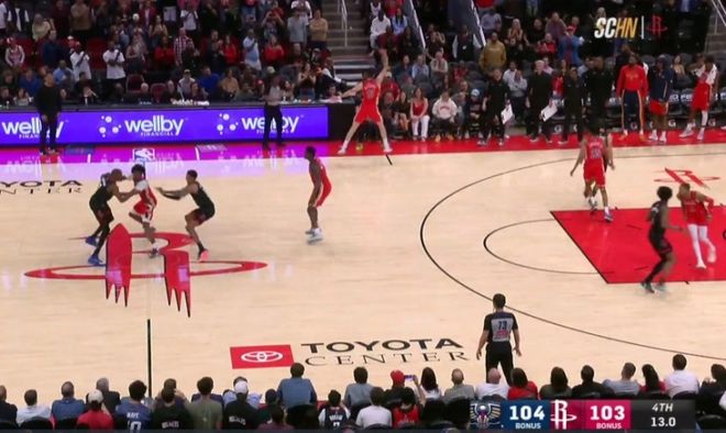 火箭险胜鹈鹕杜兰特绝杀逆转裁判漏判成关键转