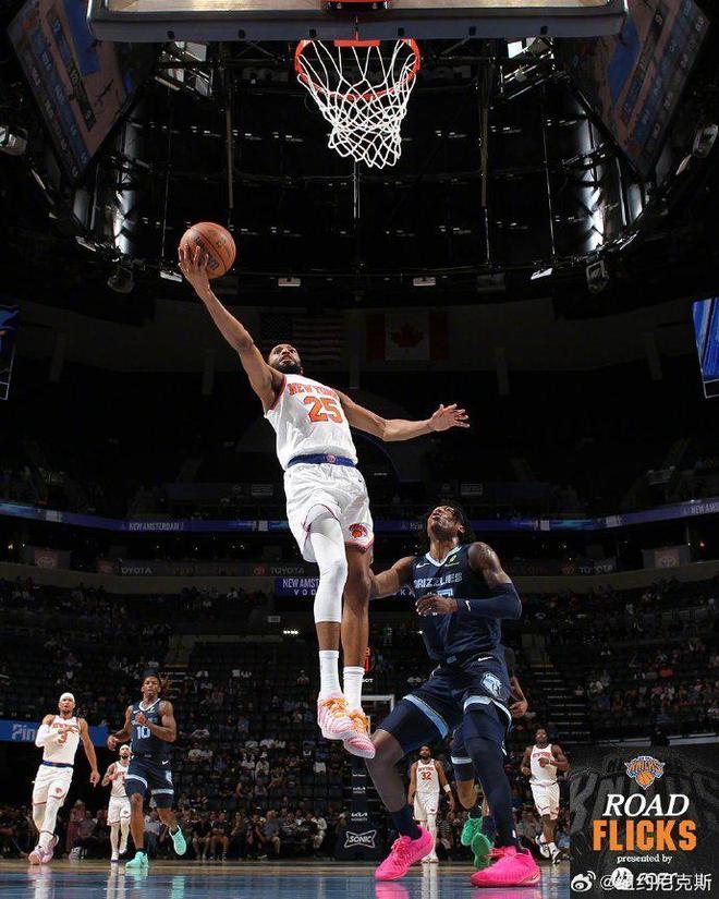 尼克斯130-119横扫灰熊终结三连败 唐斯三双引领胜