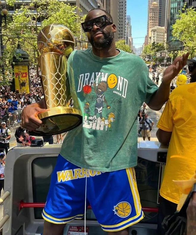 追梦格林豪言30分可得 三次30+数据揭穿“想拿就