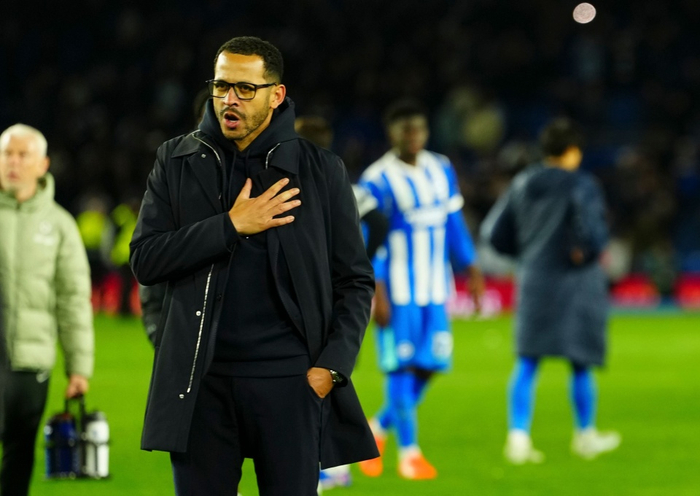 切尔西惨败罗塞尼尔遭嘘高层支持引争议